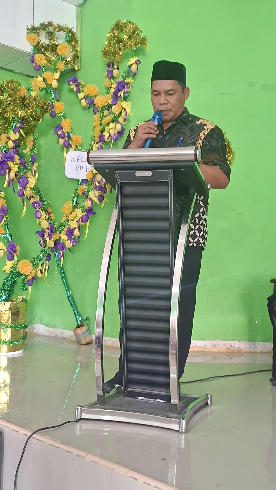 Camat Wara Timur Beri Motivasi Dan tekankan Sinergitas  Diperingatkan Maulid Nabi Di MTSN Kota Palopo