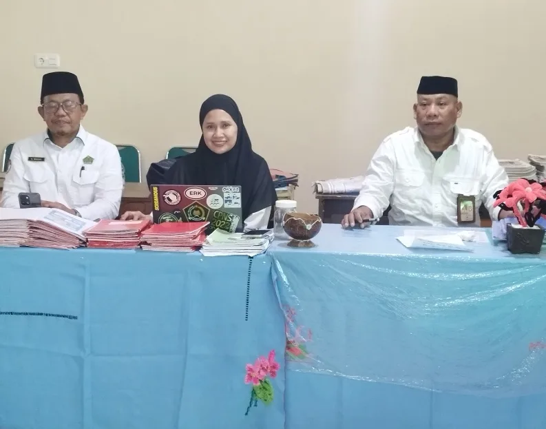 MTSN Kota Palopo Jemput Bola Mengawal Pemuktahiran Data Simpeg